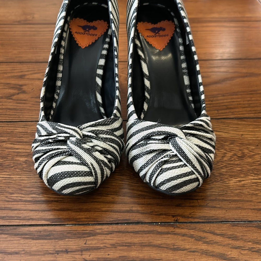 Rocket Dog Zebra striped heels - Picture 3 of 8